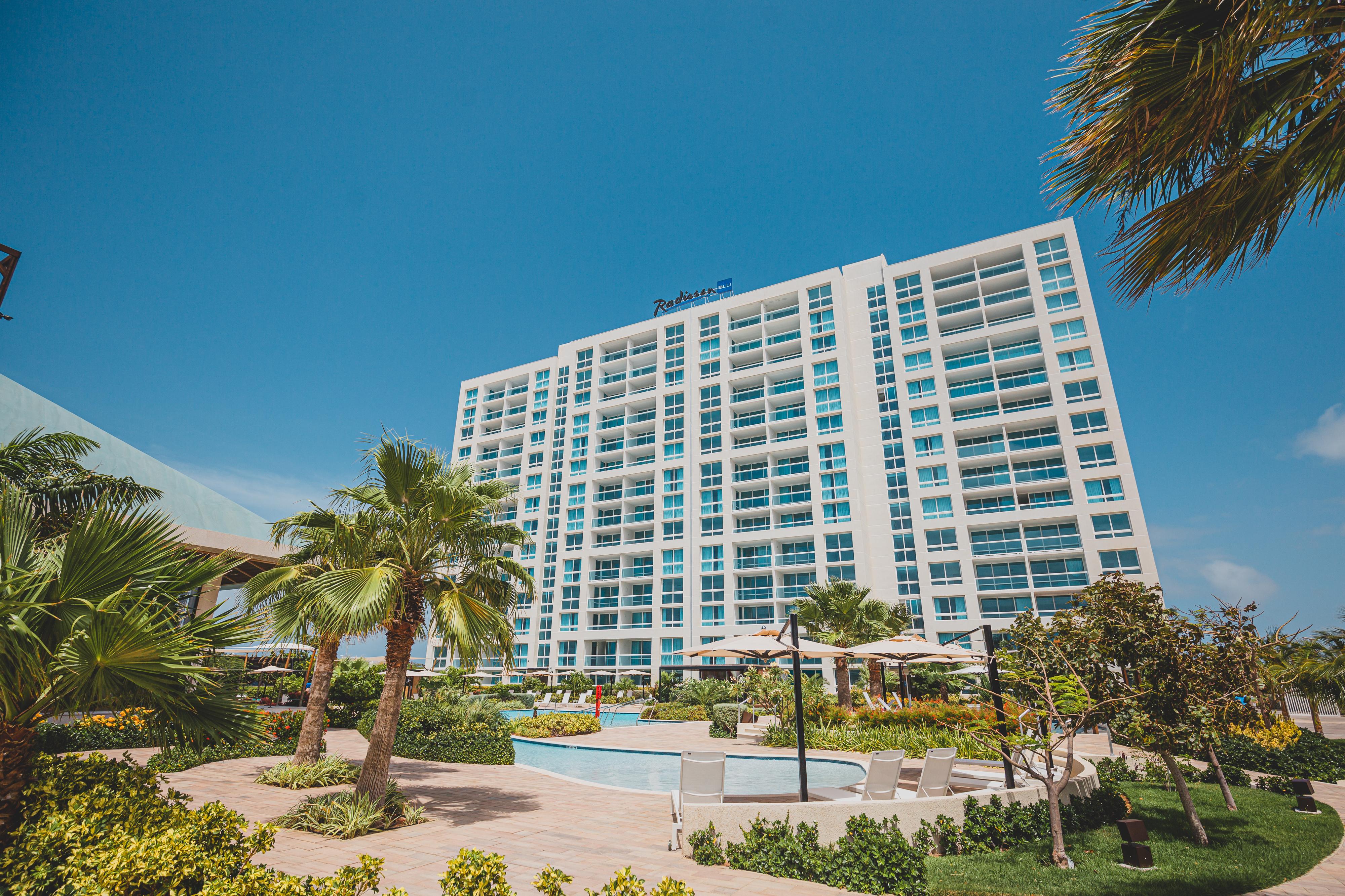 Radisson Blu Aruba Hotel Palm Beach Buitenkant foto