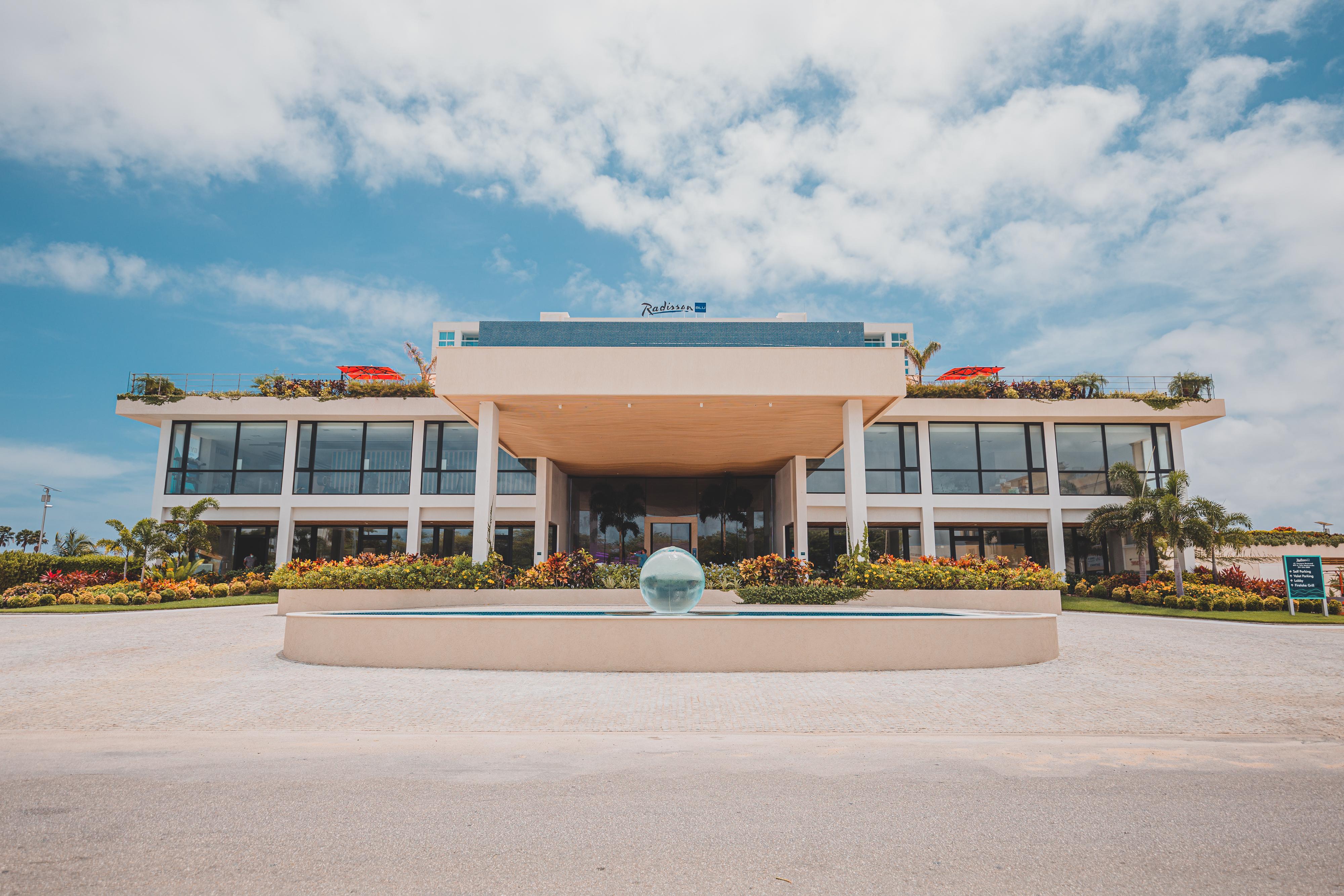 Radisson Blu Aruba Hotel Palm Beach Buitenkant foto