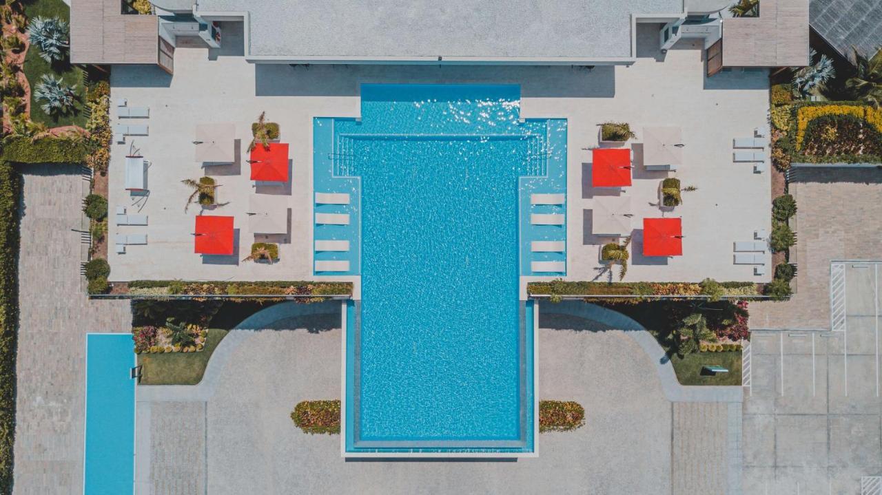 Radisson Blu Aruba Hotel Palm Beach Buitenkant foto